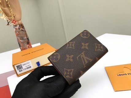 LV M62630老花玫红钥匙包，精致设计，Monogram帆布，实用美观