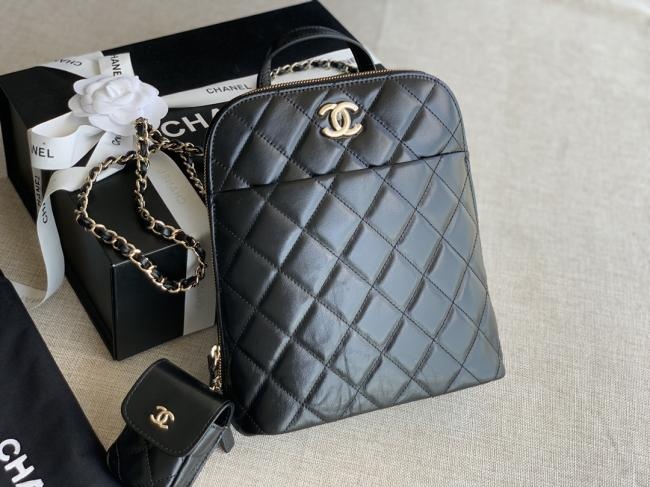 CHANEL2022春秋新款双肩包AS3332#油腊小牛皮耳机包，21X23X8 Cm，轻便耐磨