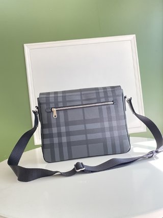 BURBERRY 2022新款信使包 London格纹翻盖斜背包58000073