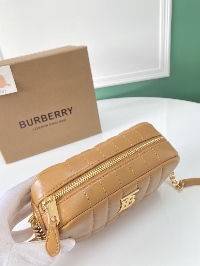 Burberry Lola 羔羊皮相机包，意大利手工制作