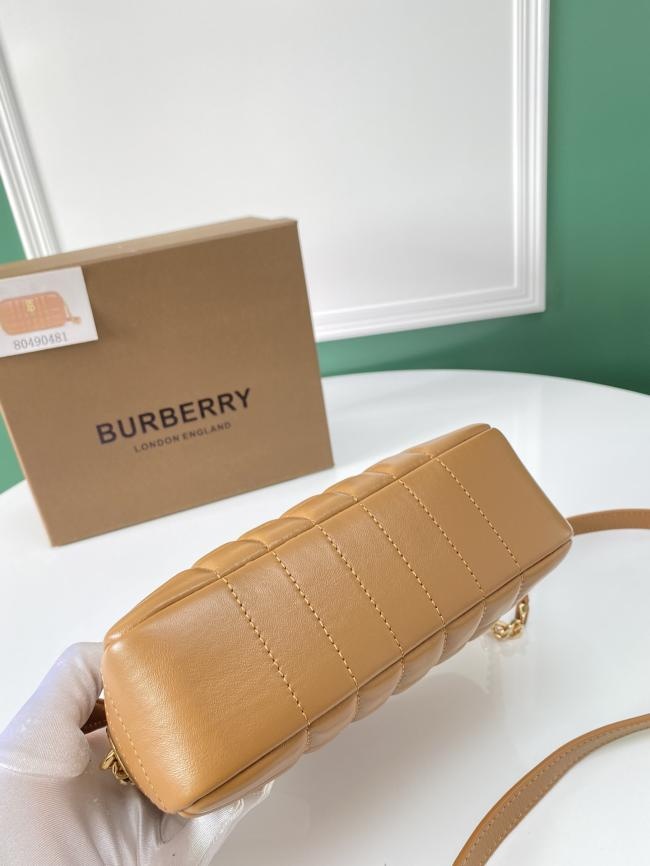 Burberry Lola 羔羊皮相机包，意大利手工制作