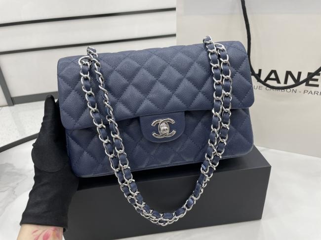 CHANEL 01118 鱼子酱Classic Flap 经典口盖包 23cm