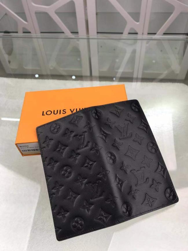 LV M62900 Brazza 黑色小牛皮钱夹海外专供