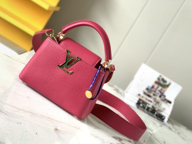 LV Capucines Mini M58718 粒面牛皮贝壳扣手袋