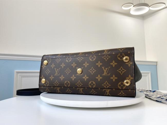 LV M53824 On My Side 手袋，经典Monogram帆布与小牛皮的优雅融合