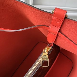 LV M44021 Néonoé Monogram帆布小牛皮装饰水桶包