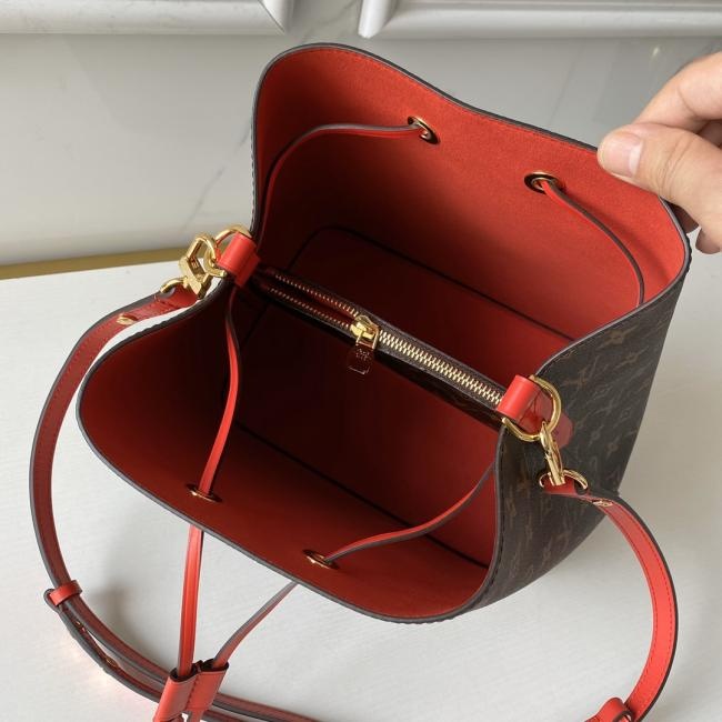 LV M44021 Néonoé Monogram帆布小牛皮装饰水桶包