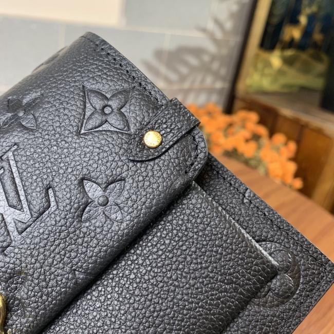 LV M67893 CHAIN 钱夹 Monogram Empreinte 皮革款式