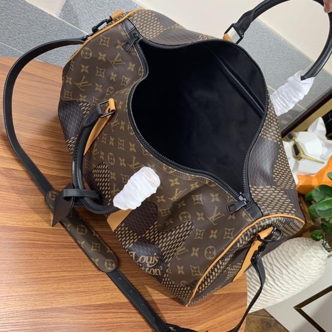 LV KEEPALL Nigo 50旅行到袋，经典包型撞色设计