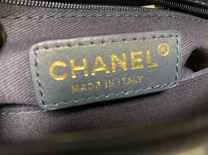 CHANEL 2019最新款92992/92994 28CM/23CM单肩包，可拆卸式肩带蜥蜴纹设计