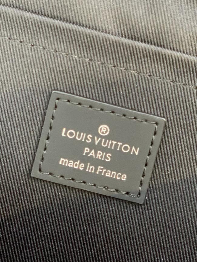 LV M62291男士Pochette Apollo手袋新款春夏系列