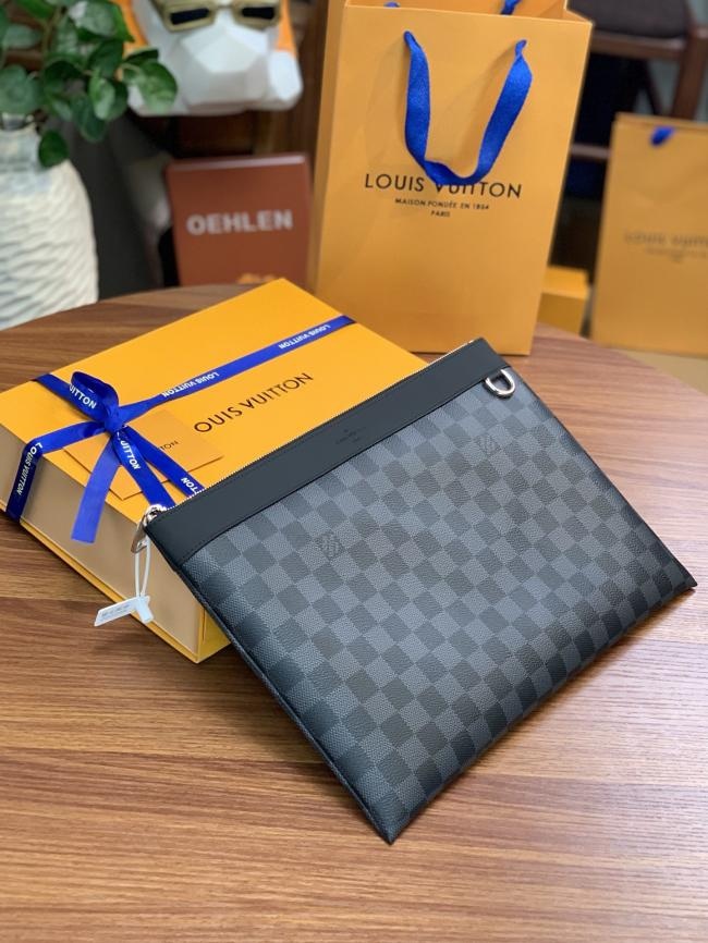 LV M62291男士Pochette Apollo手袋新款春夏系列