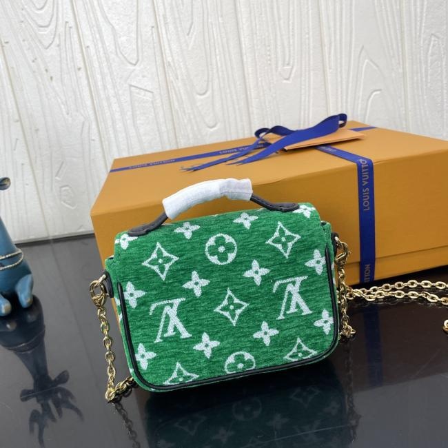 LV Micro Métis链条包，Monogram提花绒布，潮流背携款式