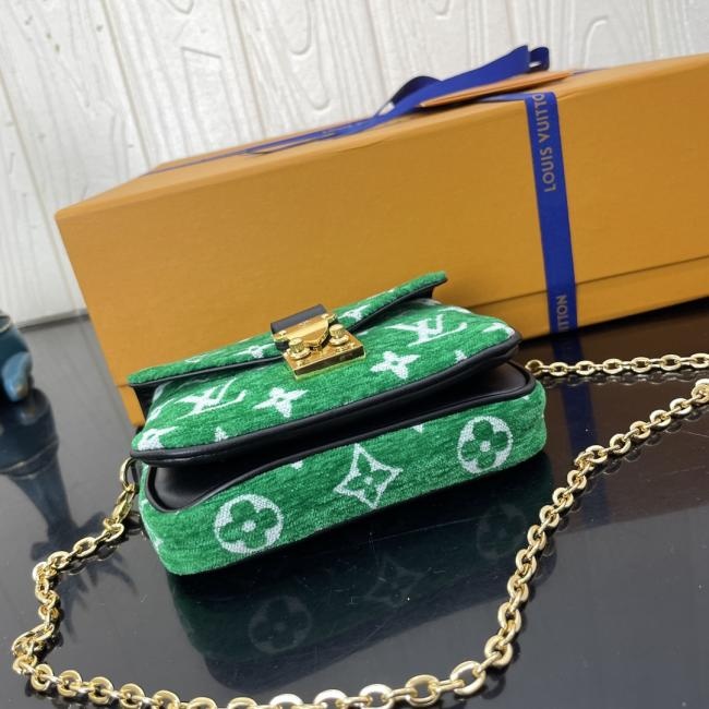 LV Micro Métis链条包，Monogram提花绒布，潮流背携款式