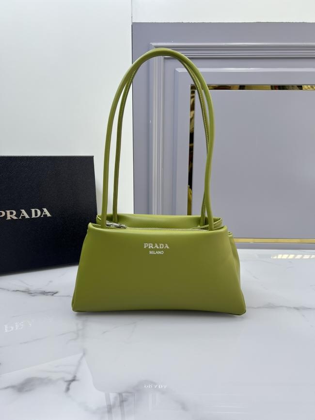 PRADA FW22最新款单肩腋下包1BA368绿色