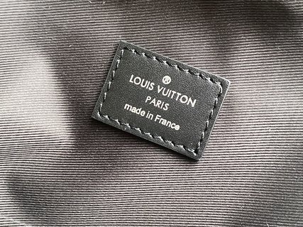 LV M45897 Avenue Damier Graphite 胸包腰包系列款式