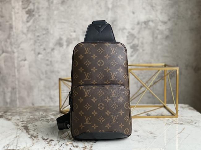 LV M45897 Avenue Damier Graphite 胸包腰包系列款式