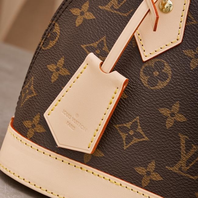 LV Alma BB Monogram 帆布手袋，经典款式，优雅气质