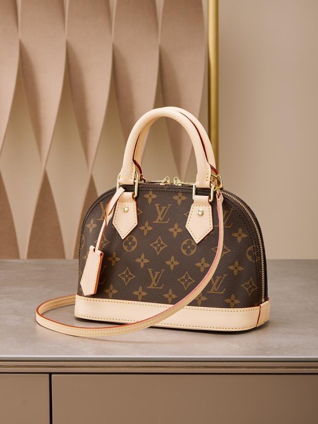 LV Alma BB Monogram 帆布手袋，经典款式，优雅气质