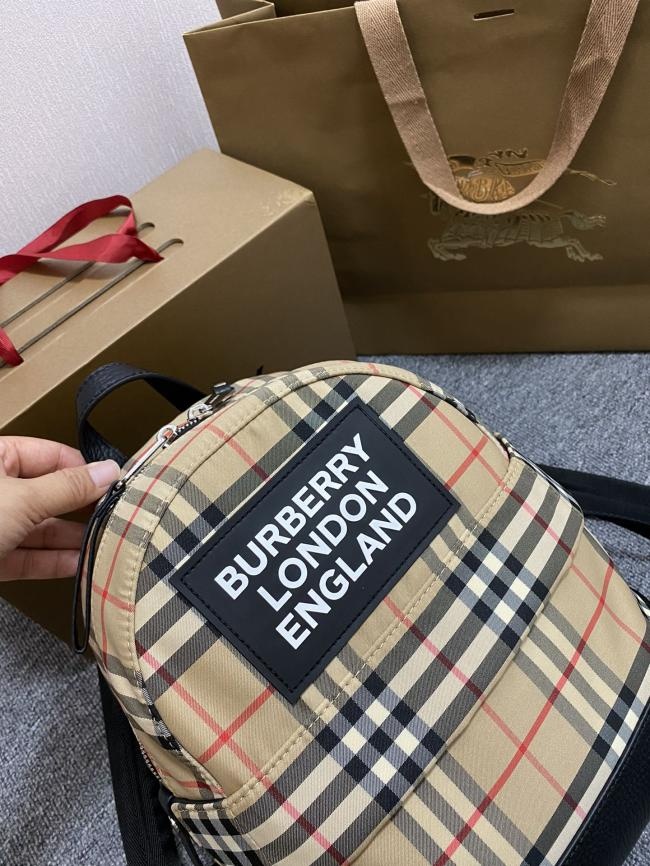 Burberry 双肩包 新款经典格纹头层牛皮款式