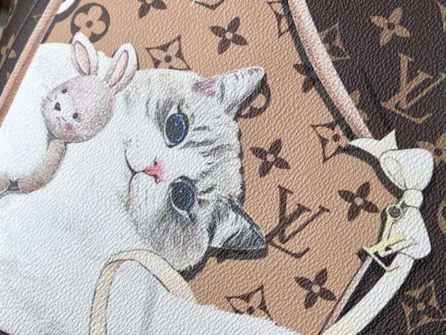 LV M40995 猫咪丝印 NEVERFULL 中号手袋全新演绎经典，32 x 29 x 17 cm