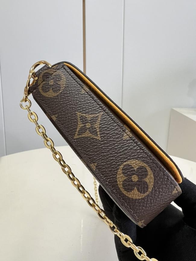 LV POCHETTE FÉLICIE Vivienne Holidays 2022 系列，精致印花链链包