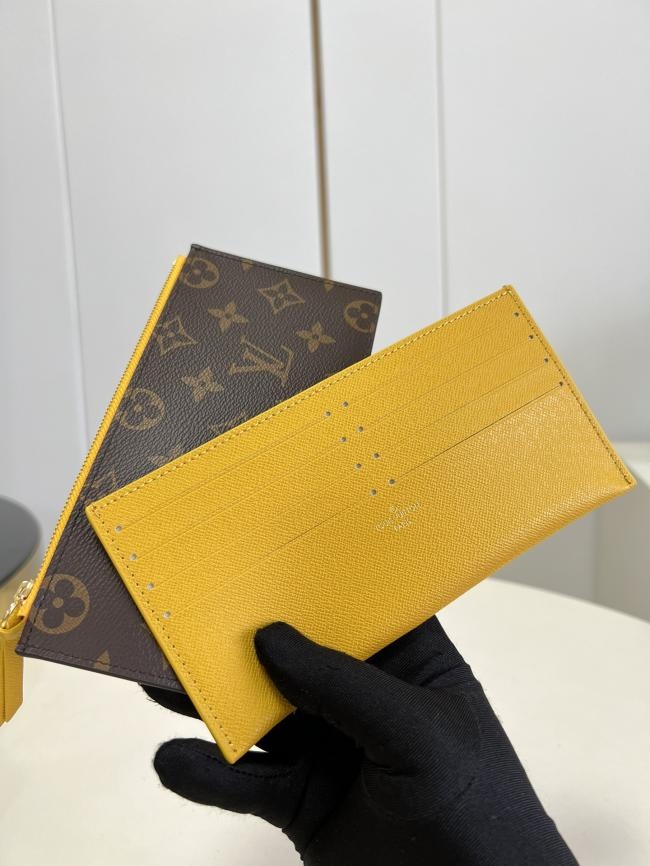 LV POCHETTE FÉLICIE Vivienne Holidays 2022 系列，精致印花链链包