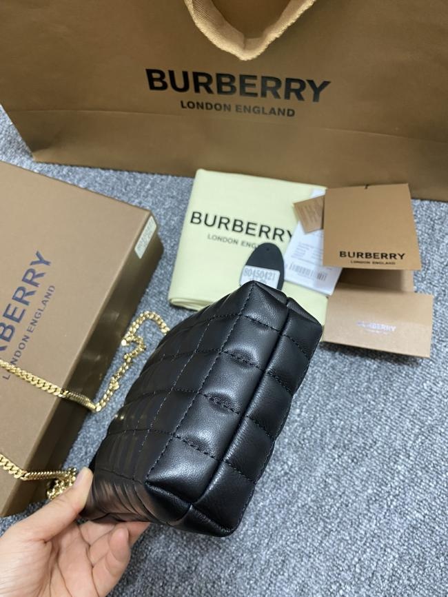 Burberry Lola手袋：意大利羔羊皮时装秀款