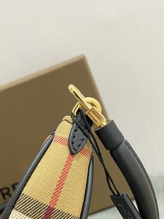 Burberry Vintage 复古格纹收纳袋，奥林匹亚展览中心设计款式