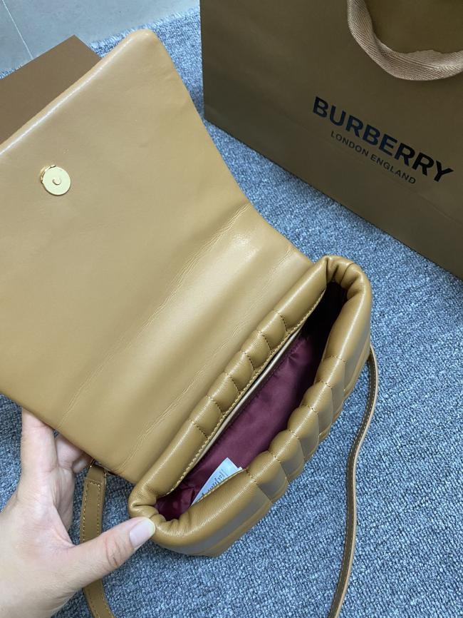 Burberry Lola 萝纳包，意大利皮革精制时尚款式