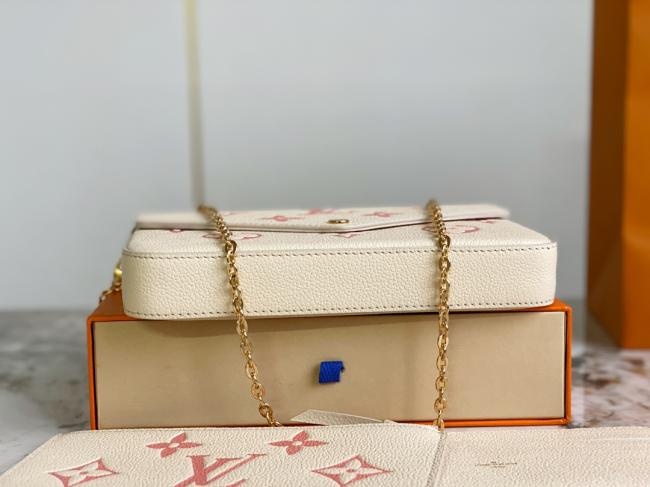 LV M82047 奶白全皮三件套系列 Pochette Felicie 链条包 M64064