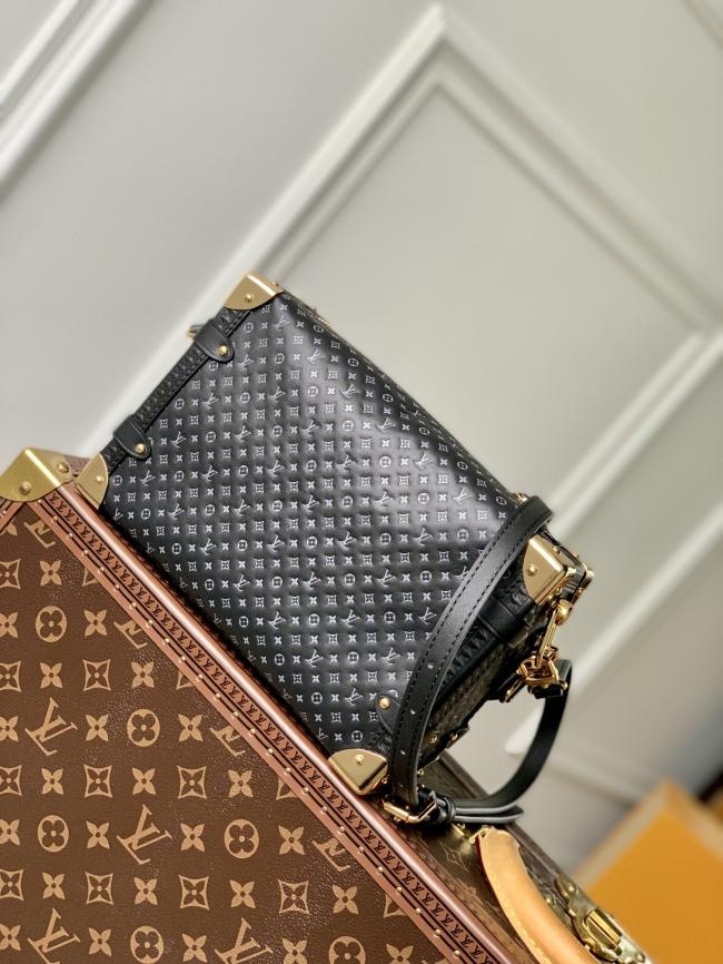 LV M46358 Side Trunk黑色全皮盒子包Nicolas Ghesquière新款