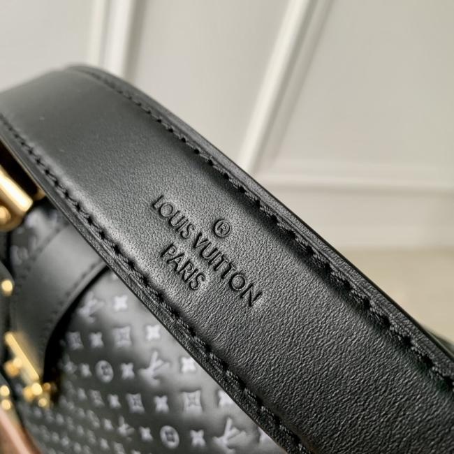 LV M46358 Side Trunk黑色全皮盒子包Nicolas Ghesquière新款