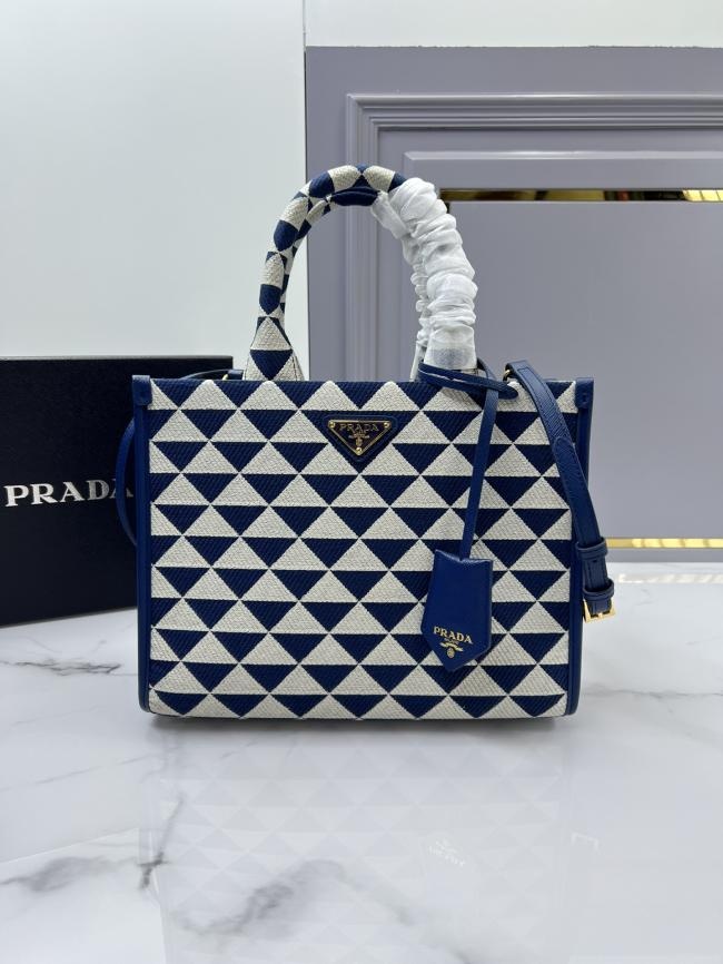 PRADA 刺绣织物托特包 1BA354 中号 Saffiano皮革款式