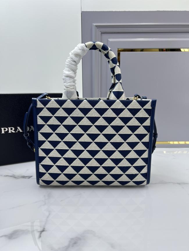 PRADA 刺绣织物托特包 1BA354 中号 Saffiano皮革款式