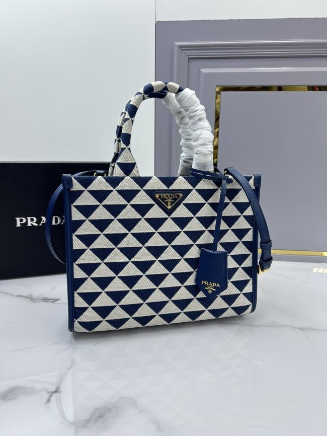 PRADA 刺绣织物托特包 1BA354 中号 Saffiano皮革款式