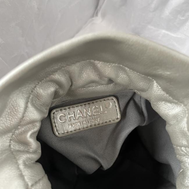 CHANEL e23A 最新概念抽绳小桶包，大师傅精工打造的时尚百搭款式