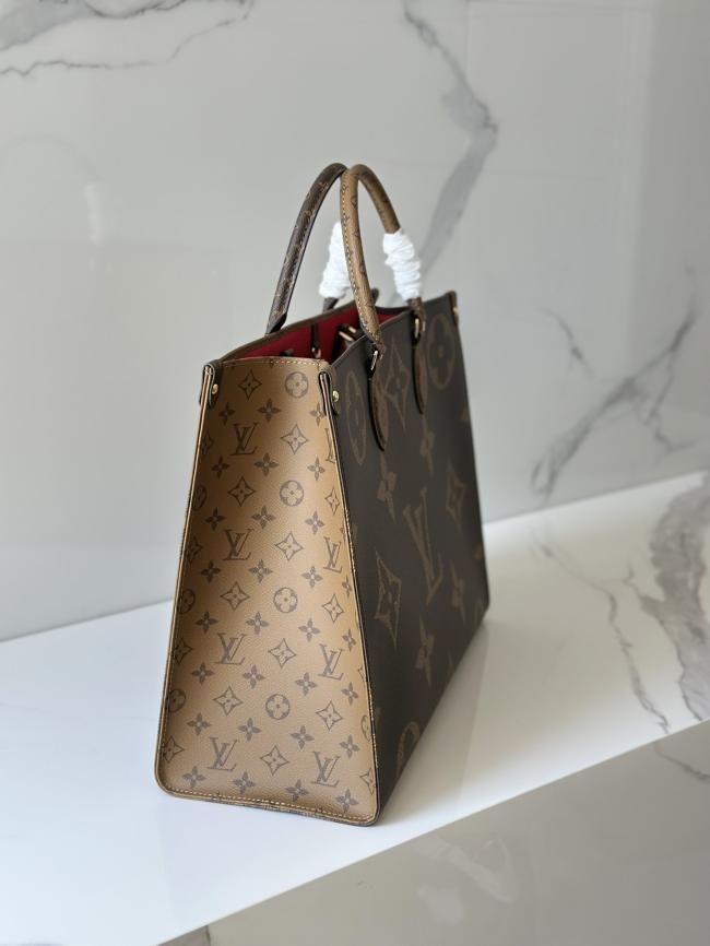 LV Onthego 超大号 Monogram 手袋，前卫摩登设计