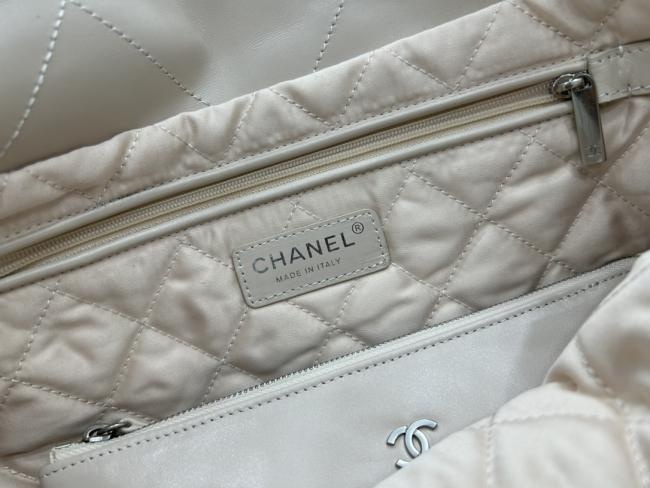 Chanel 22 bag：本季最新经典款式，超级时尚大气必入手