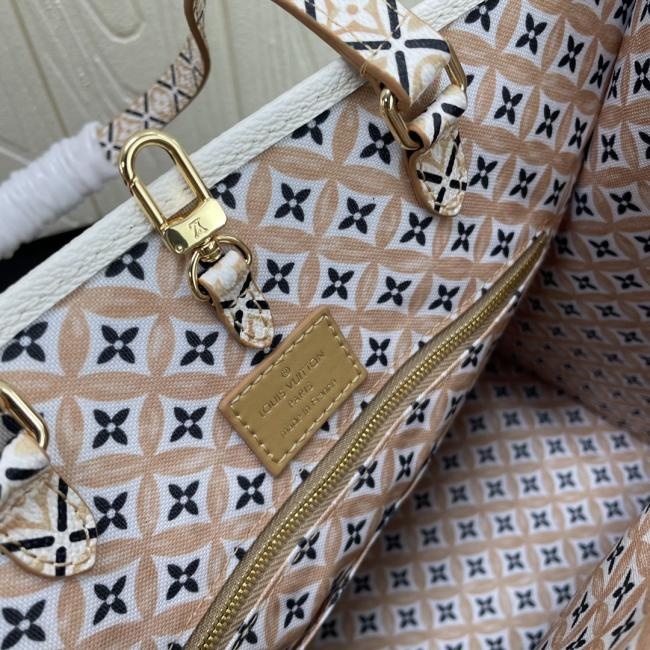 LV ONTHEGO 中号手袋 白色四方包妈咪袋系列当季新款