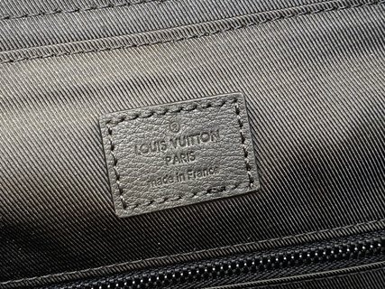 LV M43680 Trekking 2018早秋男士Monogram Shadow全皮双肩包