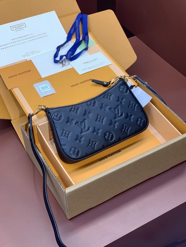 LV M81066 黑色 Monogram Empreinte 春季 Easy Pouch On Strap 手袋