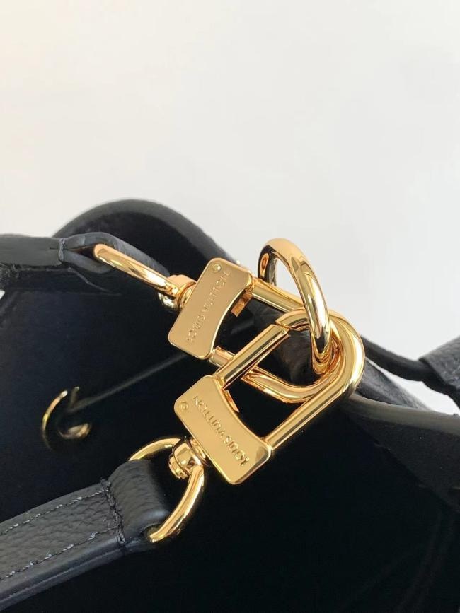 LV NéoNoé BB M45709 饰钉 Monogram 水桶包