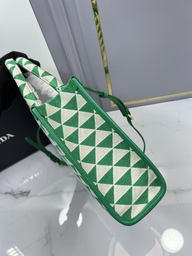 PRADA 刺绣织物托特包1BA354中号，Saffiano皮革长肩带设计